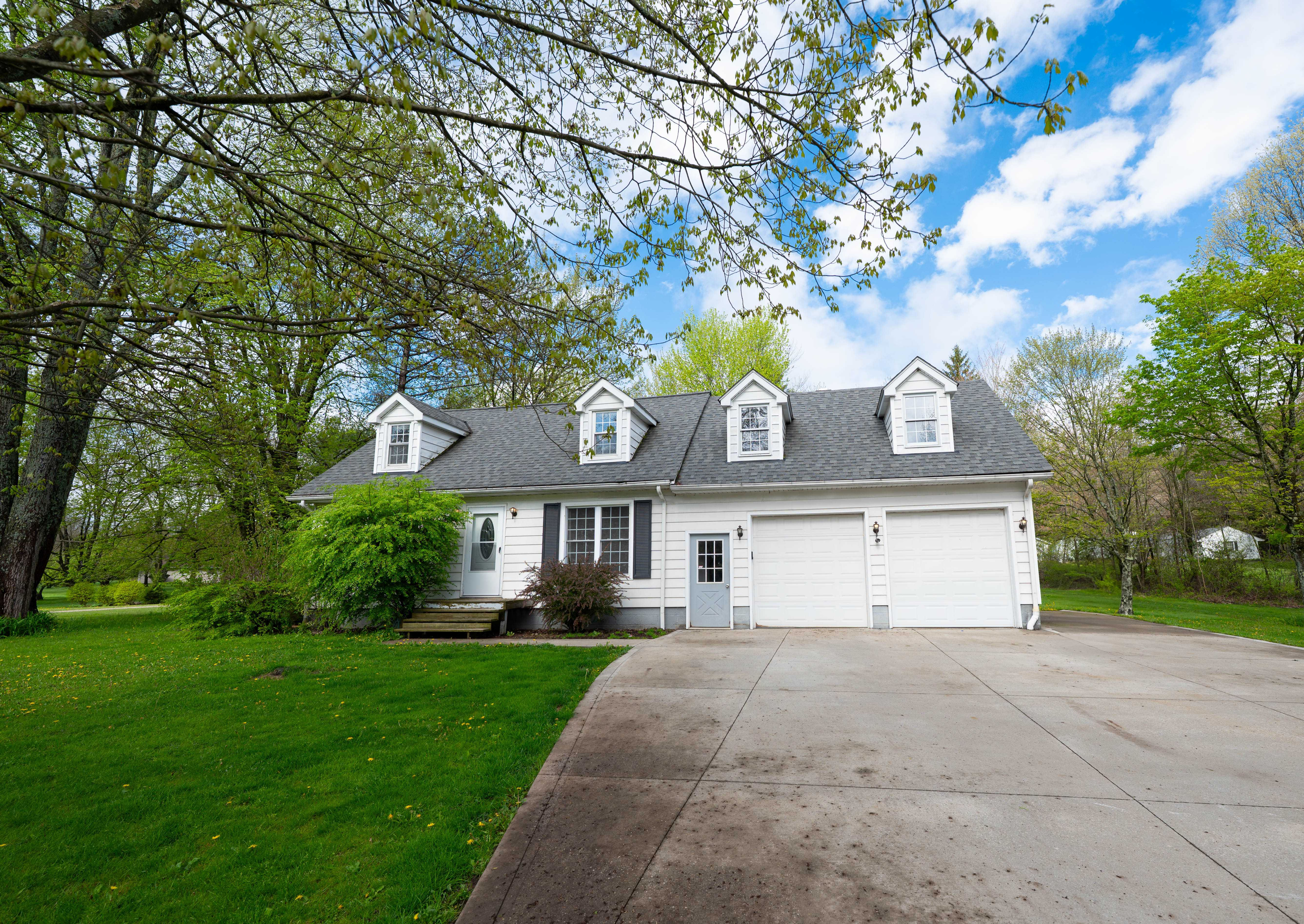 11612 Wilson Mills Road, Chardon, OH, USA, 44024 - Thumbnail 2