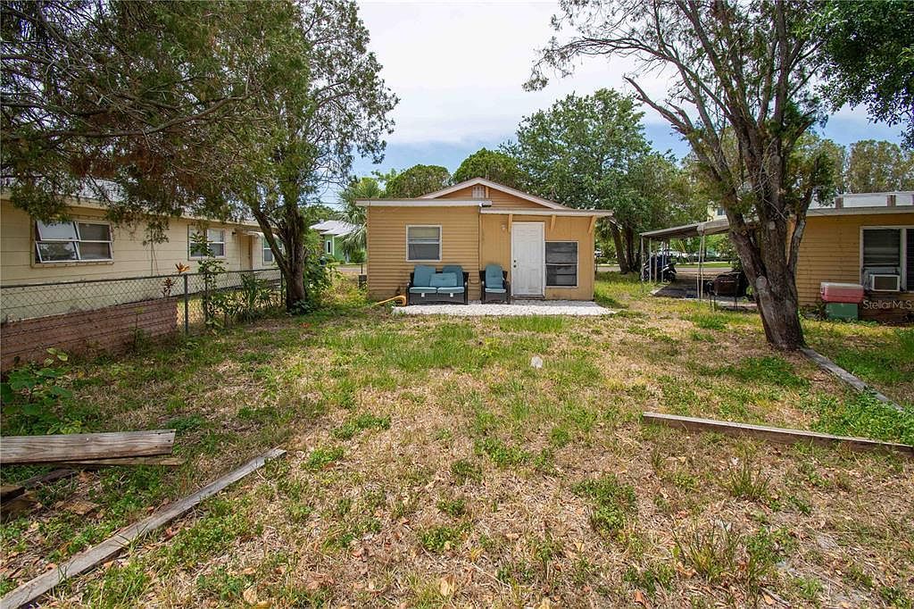 1142 7th St NW Largo, FL 33770  | Single Family