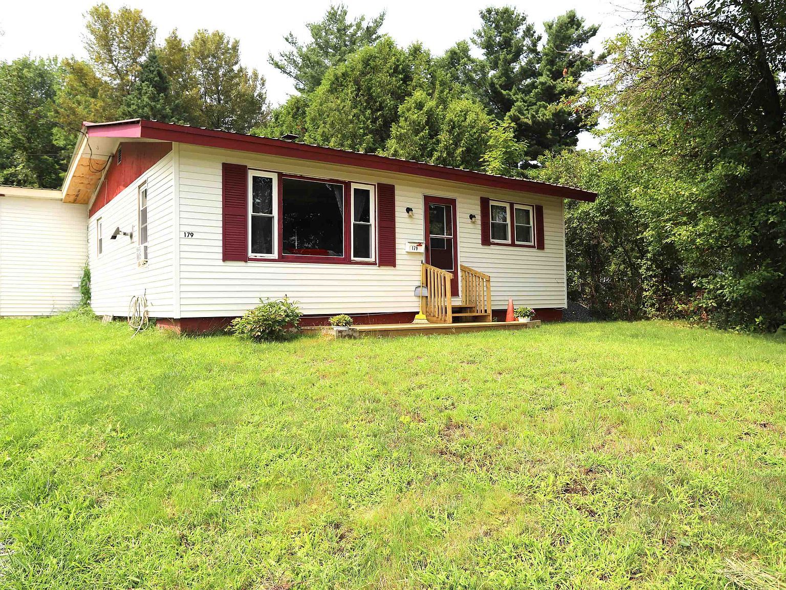 179 Farrant St Newport, VT 05855  | Single Family