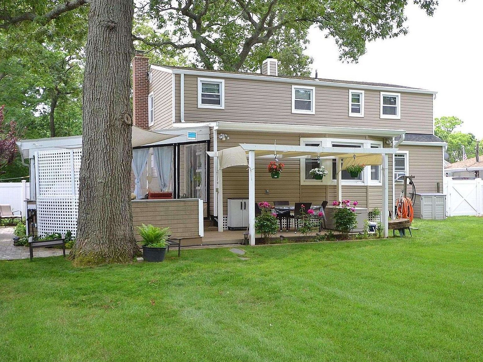 15 1st St Farmingville, NY 11738  | Single Family