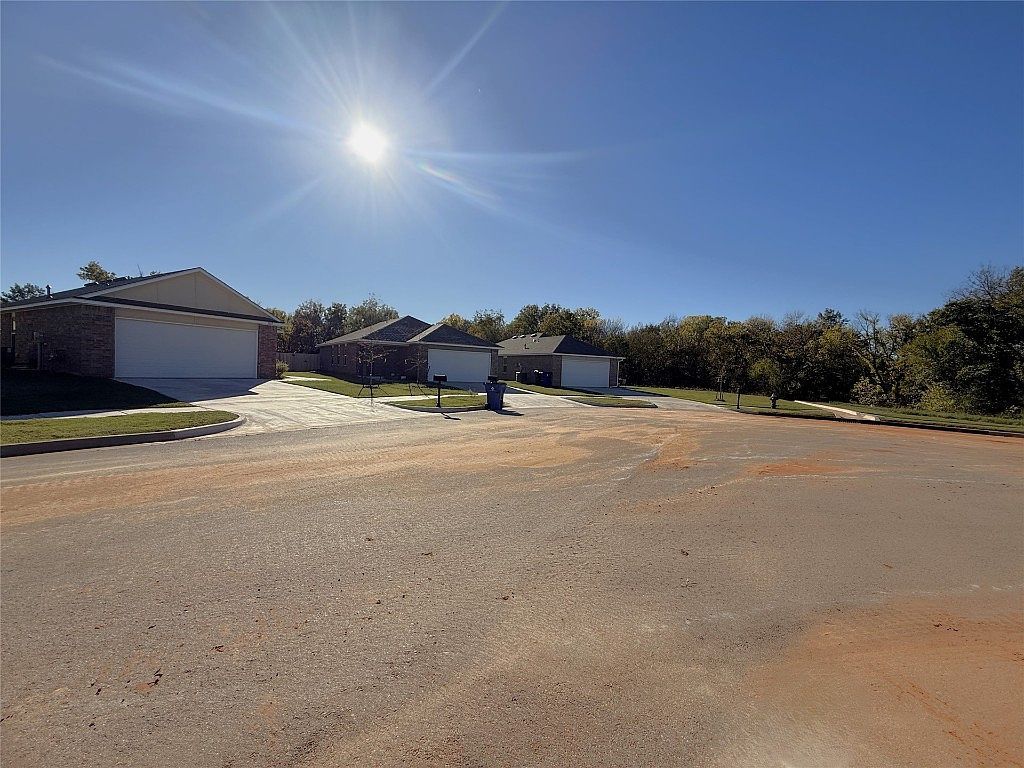 1013 Ichabod Cir Chickasha, OK 73018  | Single Family