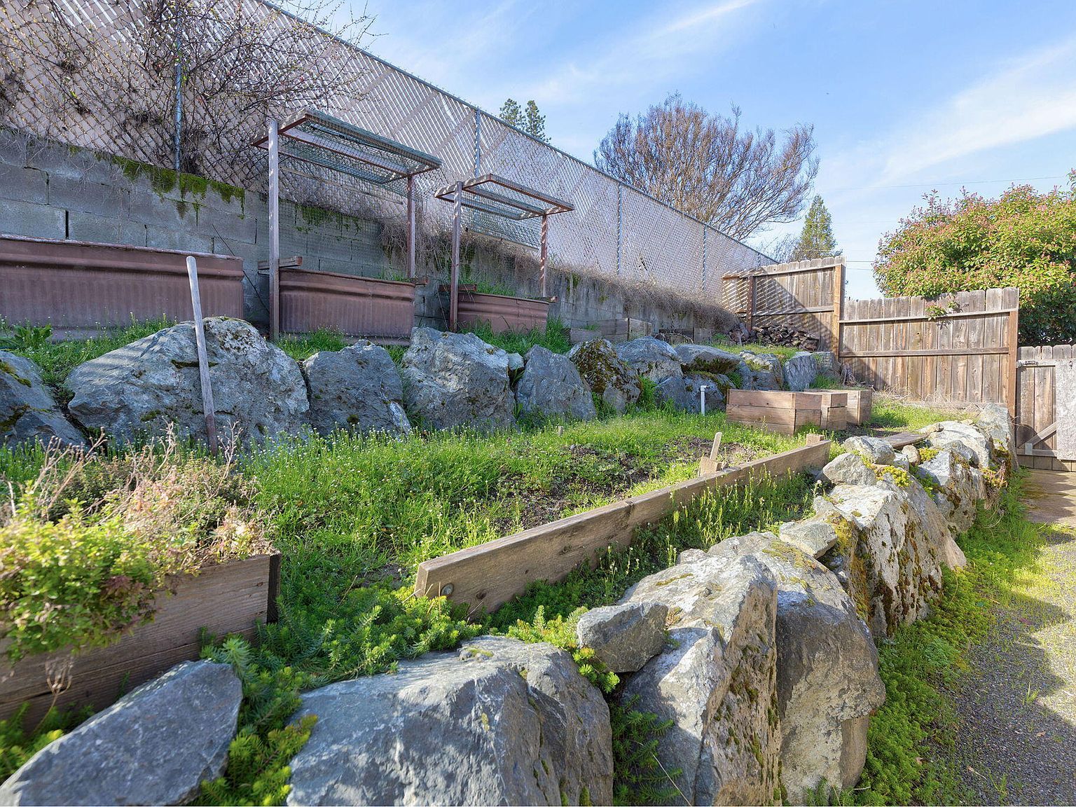 903 NW Hewitt Ln Grants Pass, OR 97526  | Single Family