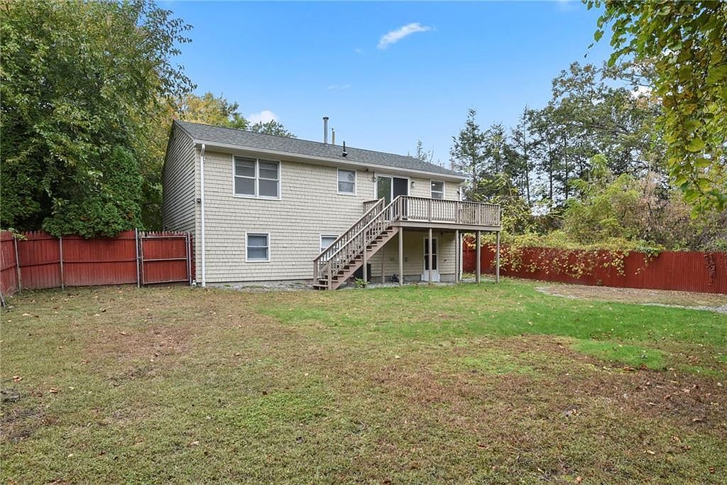 120 Eastgate Dr Warwick, RI 02886  | Single Family