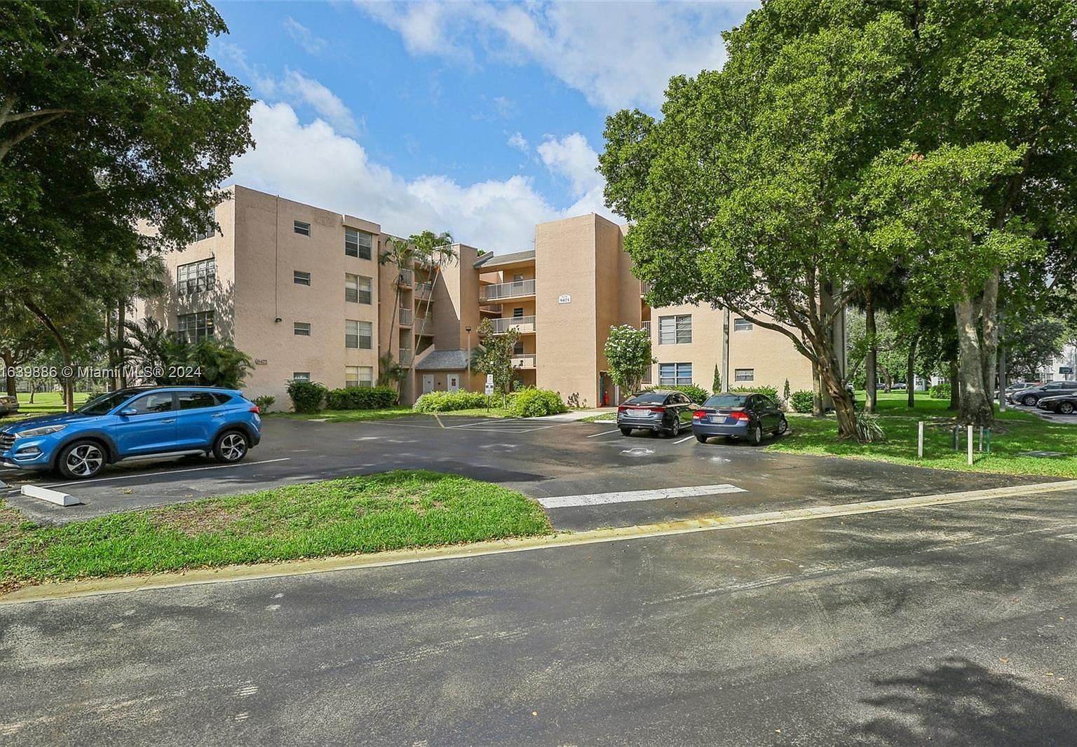 9471 Evergreen Pl APT 104 Fort Lauderdale, FL 33324 | Condominium