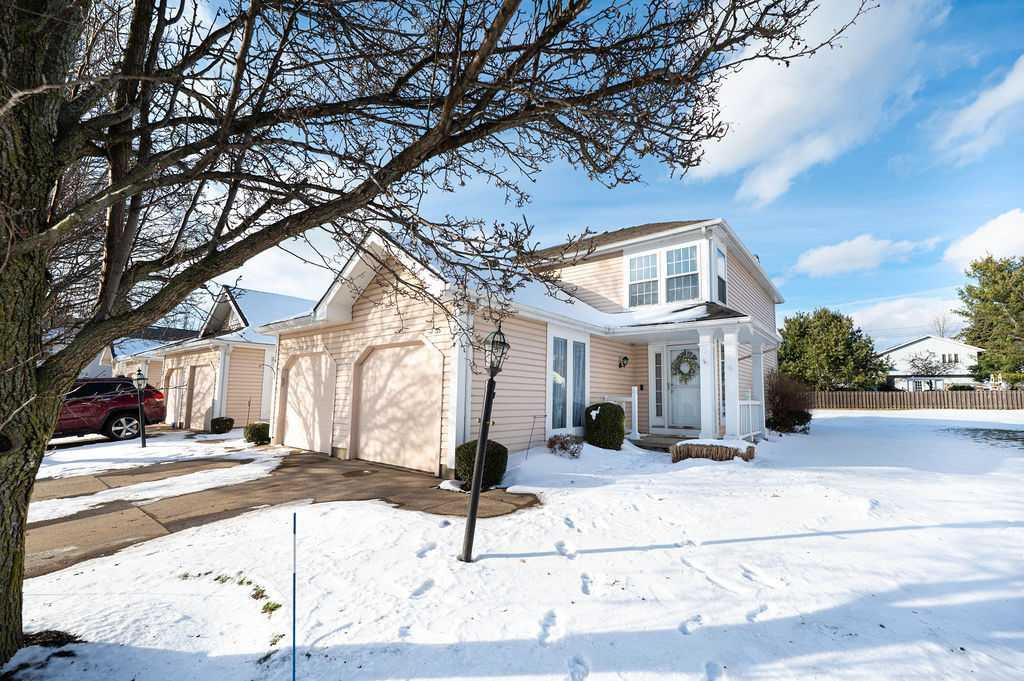 1187 Brookline Pl Apt A, Willoughby, OH, 44094 - Thumbnail 2