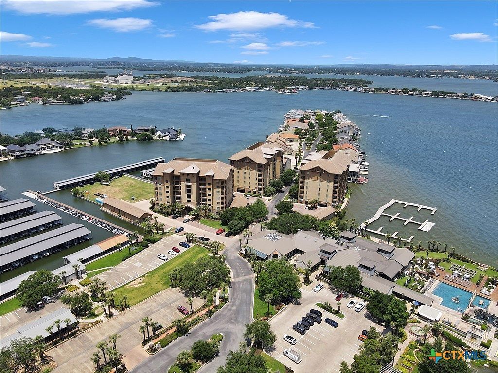101 West Bank #43 Horseshoe Bay, TX 78657 | Condominium