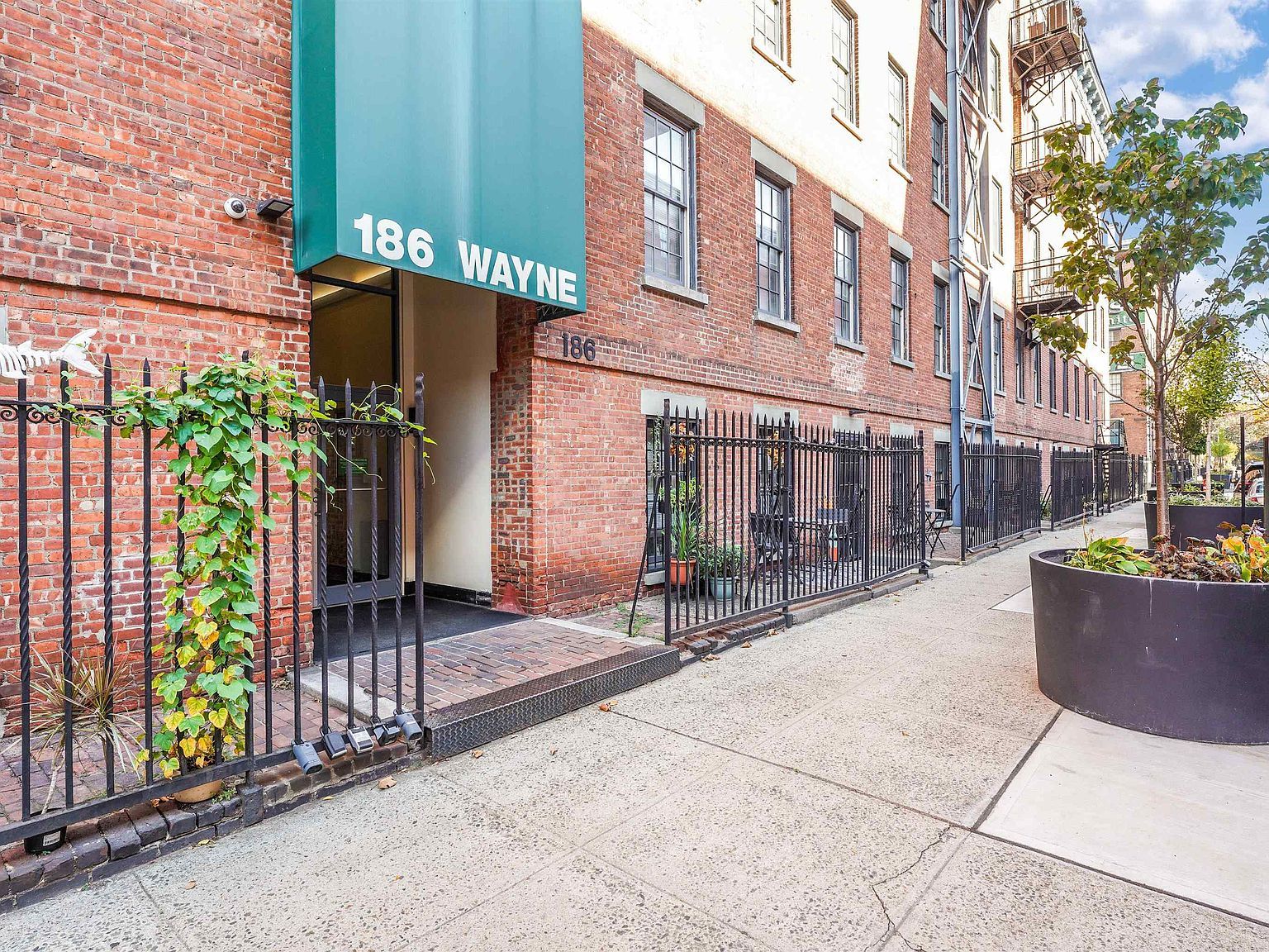 186 Wayne St APT 214D Jersey City, NJ 07302 | Condominium