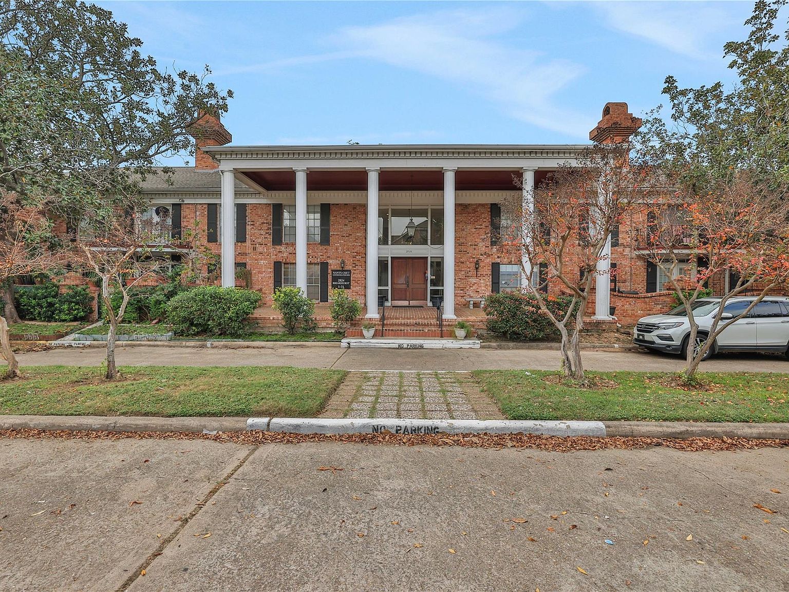 2824 Briarhurst Dr APT 12 Houston, TX 77057 | Condominium