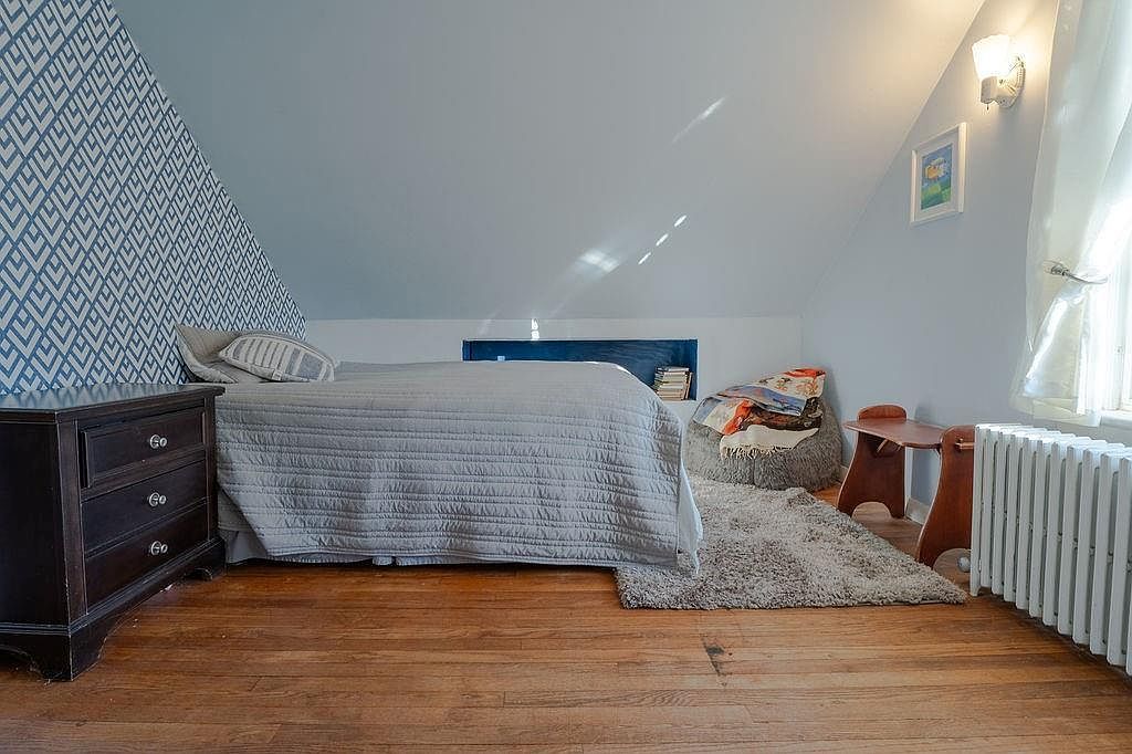 39 Hilton St Tiverton, RI 02878 | Single Family