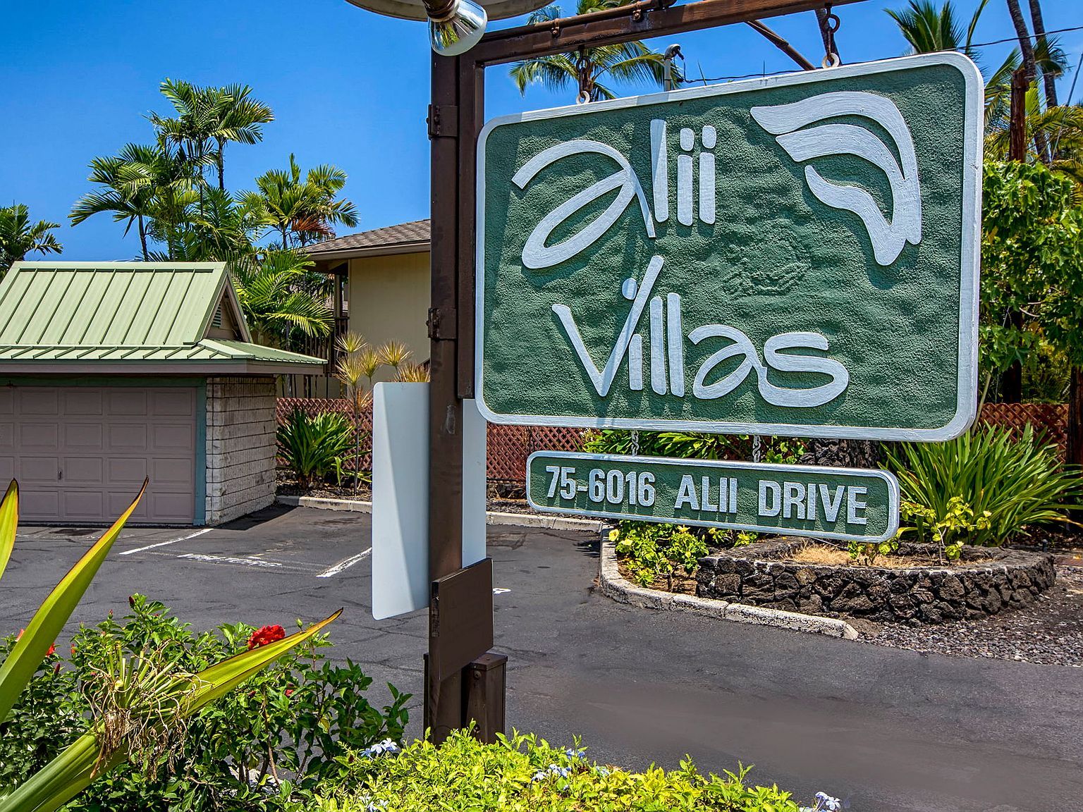 75-6016 Alii Dr APT 225 Kailua Kona, HI 96740  | Condominium