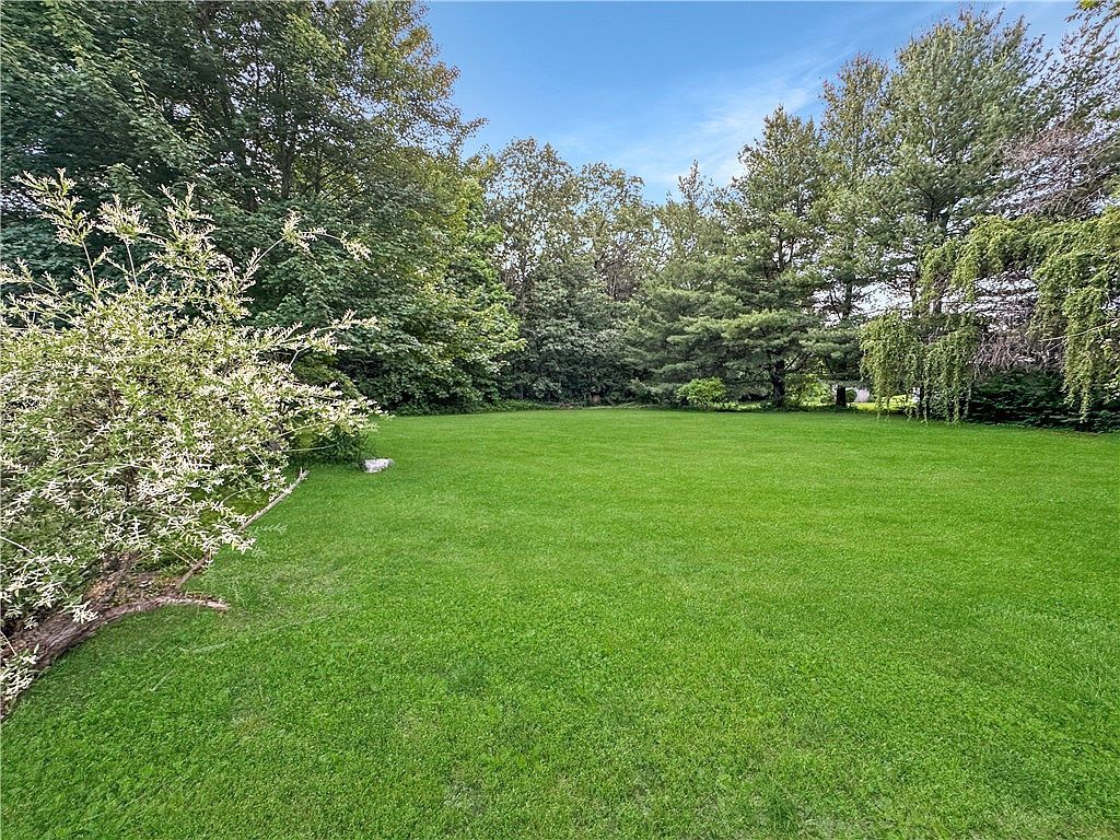 10 Rose Ln Marshall, IL 62441 | Single Family