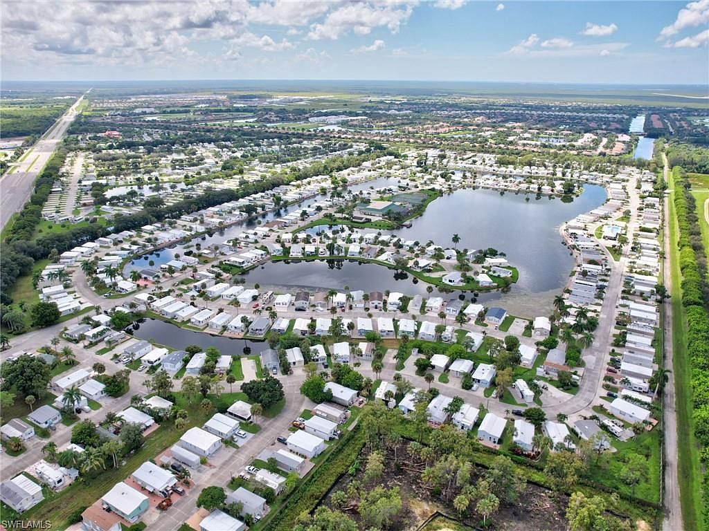 160 Cheetah Dr Naples, FL 34114  | Condominium