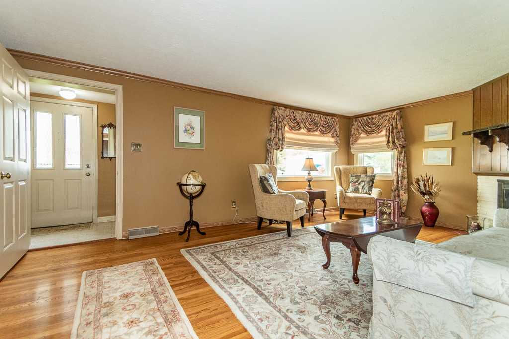 2239 Pine Ridge Drive, Wickliffe, OH, USA, 44092 - Thumbnail 4