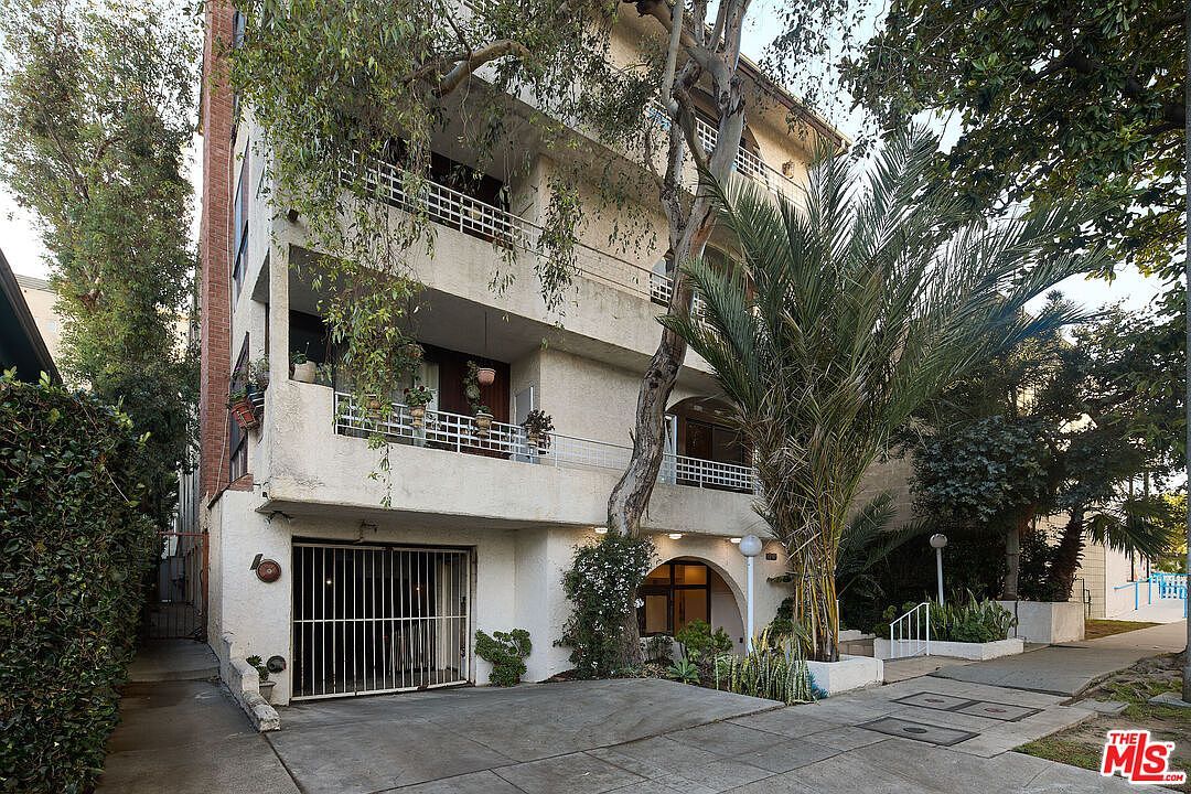 1209 Amherst Ave APT 201 Los Angeles, CA 90025  | Condominium