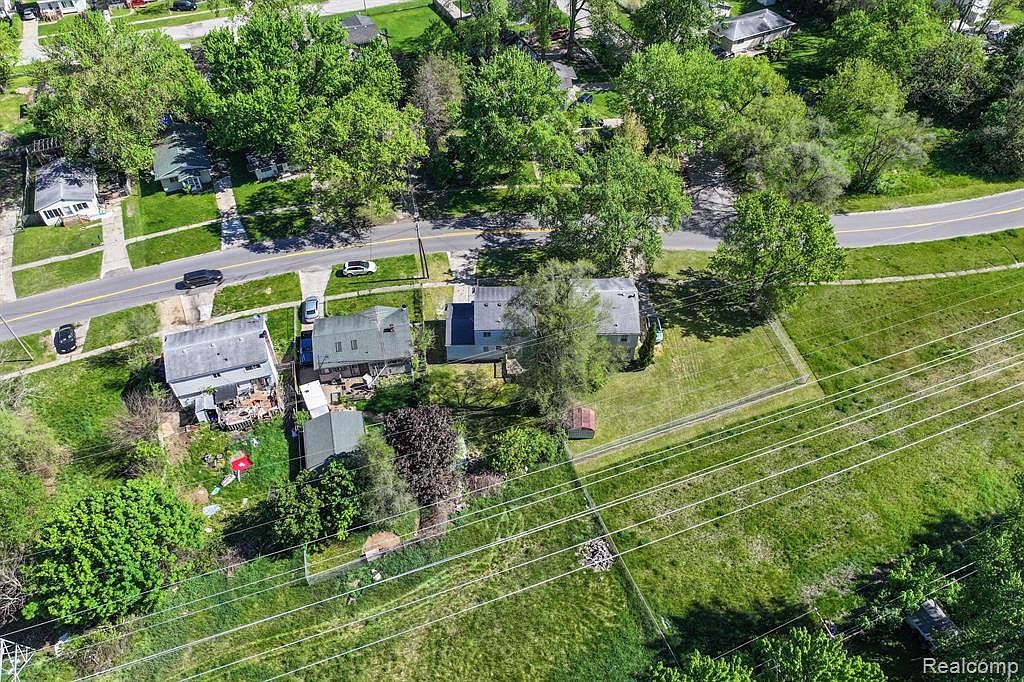 2914 E Pierson Rd Flint, MI 48506  | Single Family