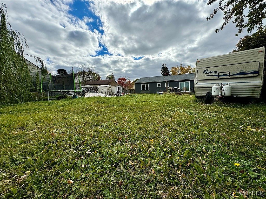 359 Ridgewood Cir Buffalo, NY 14218 | Single Family