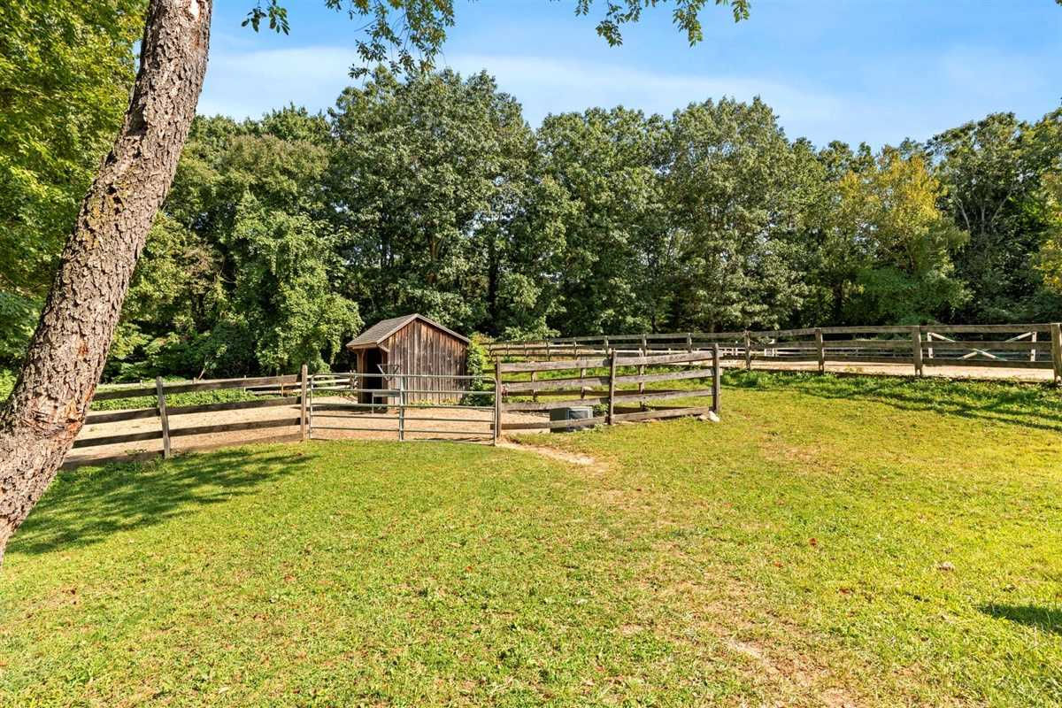 540 Chicken Valley Rd, Locust Valley, NY, USA, 11560  | Single Family