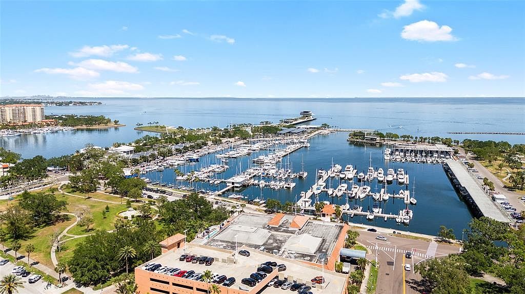 215 Central Ave APT 4F Saint Petersburg, FL 33701  | Condominium