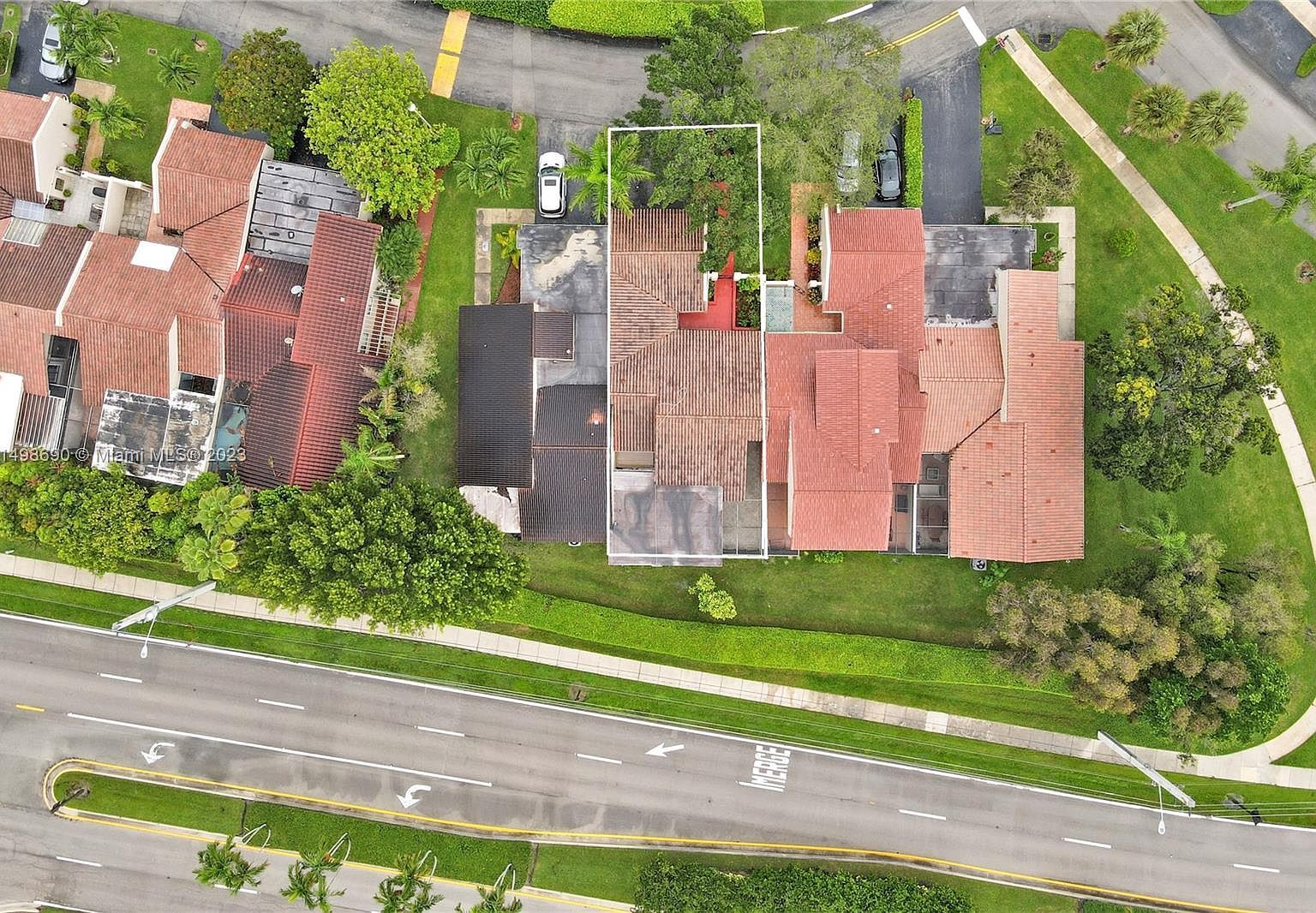 607 Village Lake Dr Weston, FL 33326  | Single Family