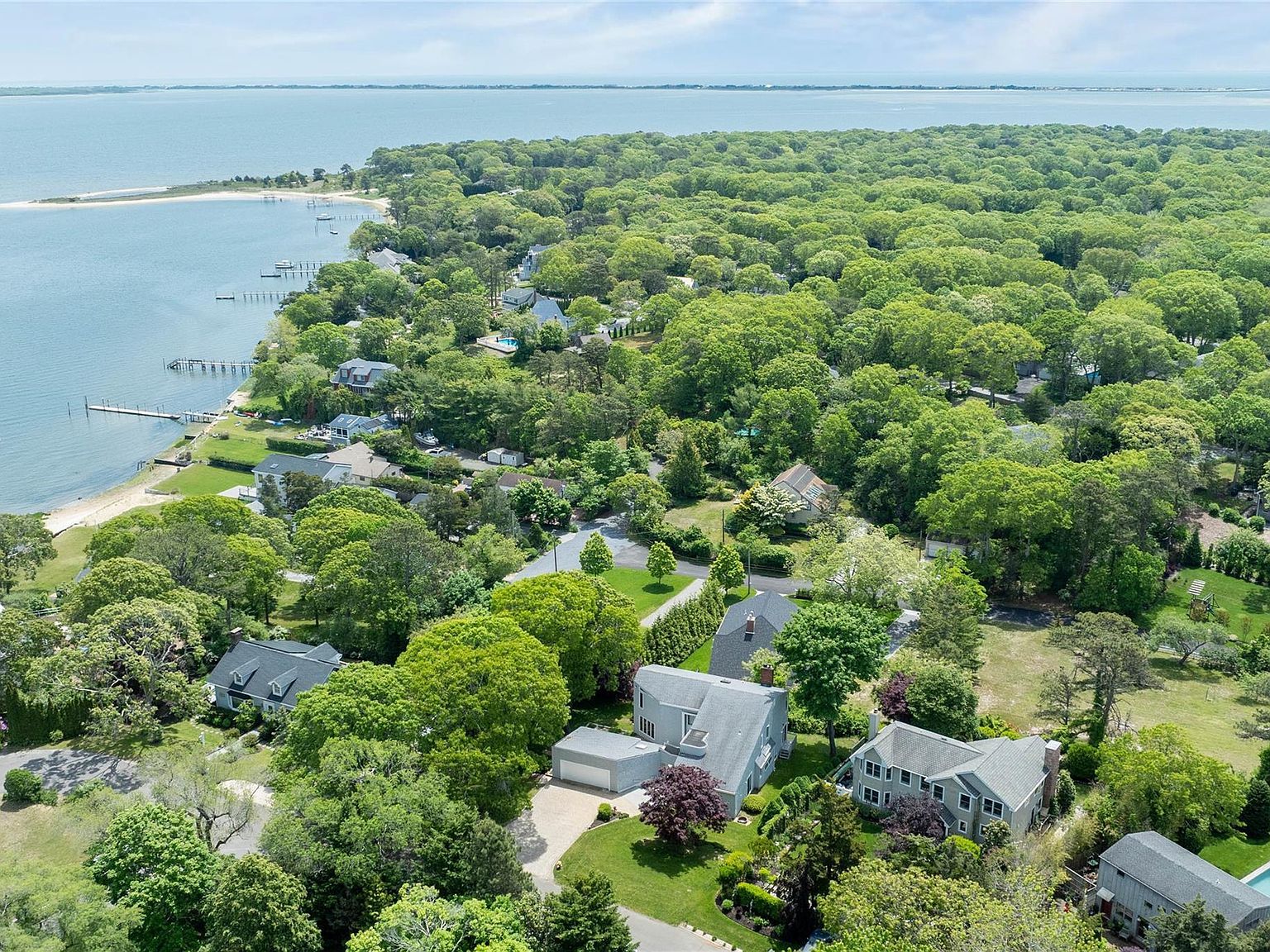 6 Bay View Dr Hampton Bays, NY 11946 | Single Family