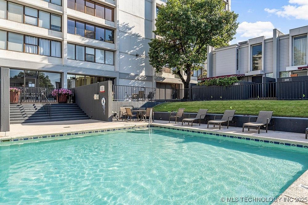 450 W 7th St APT 1101 Tulsa, OK 74119  | Condominium