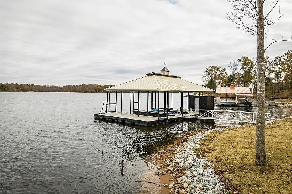 0 Shoreline Dr LOT 8 & 9 Huntingdon, TN 38344  | Land/Lot