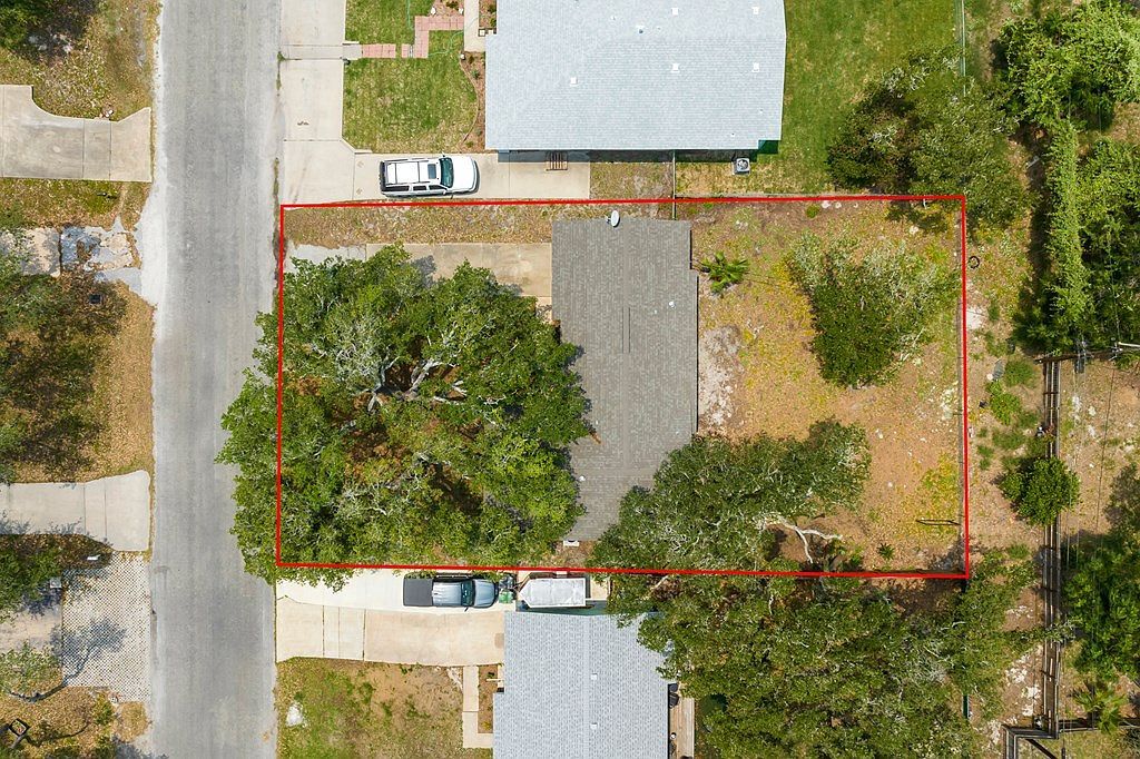 1906 Cochran Ln Rockport, TX 78382  | Single Family