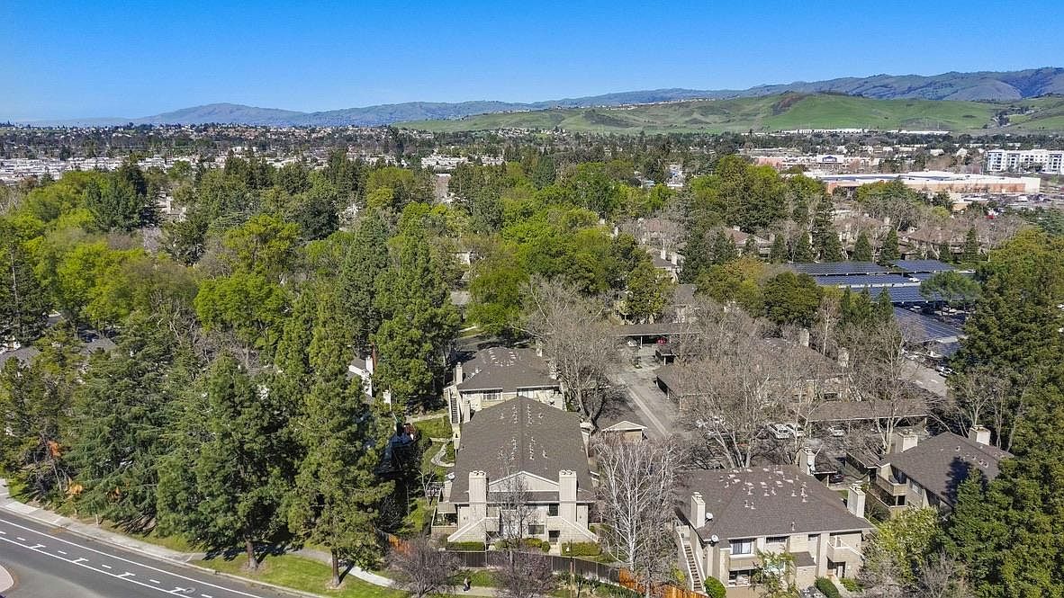 5274 Makati Cir San Jose, CA 95123 | Condominium