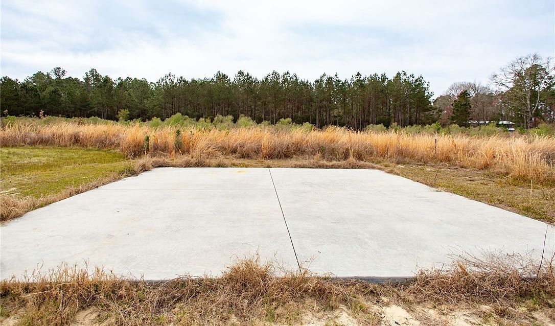 5571 Bowen Rd Blackshear, GA 31516  | Single Family