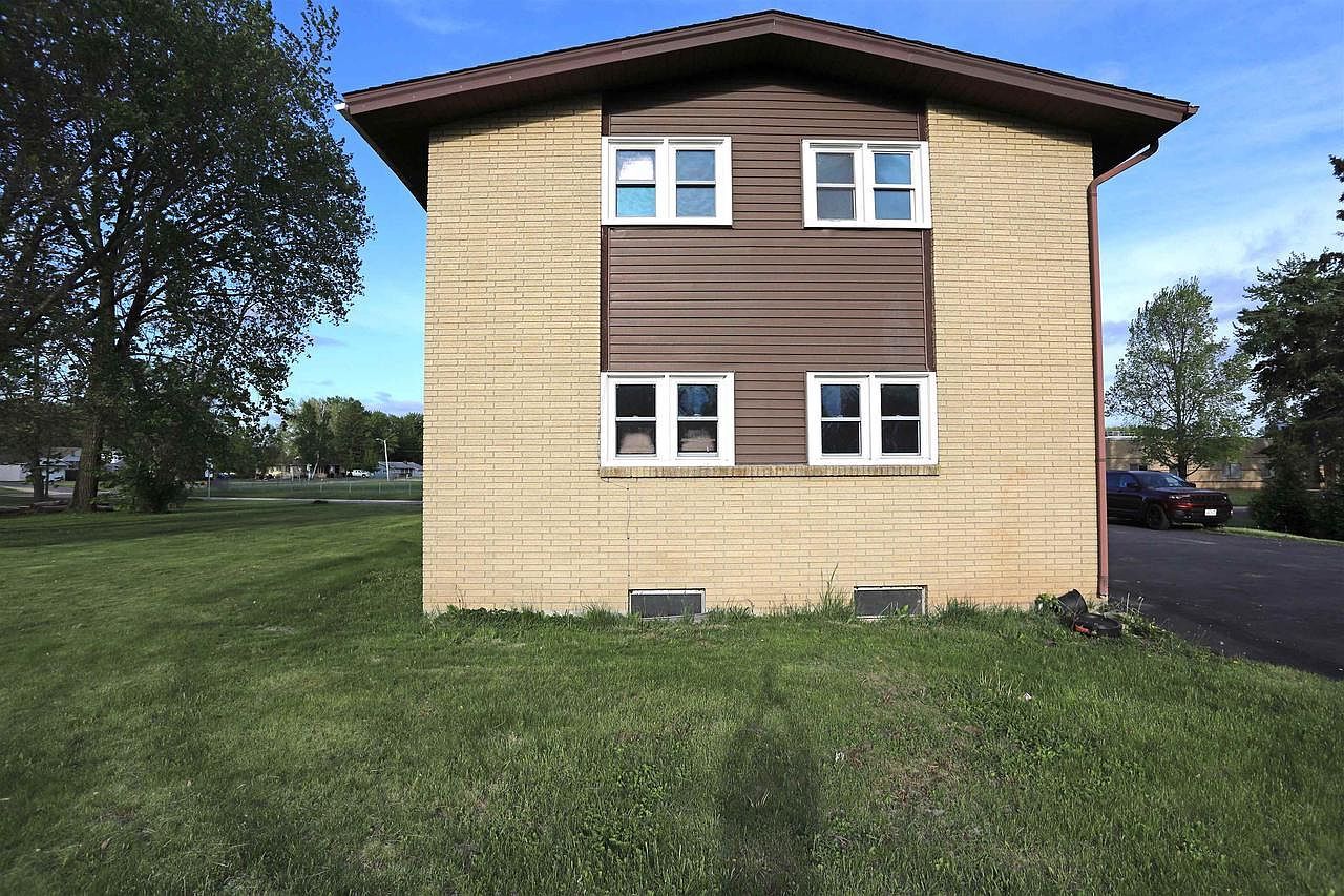 425 S Forest St New Lisbon, WI 53950 | Multi Family