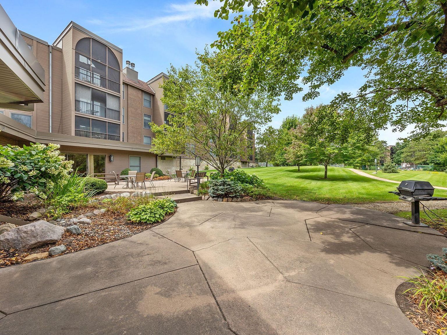 9700 Portland Ave S UNIT 226 Bloomington, MN 55420 | Condominium