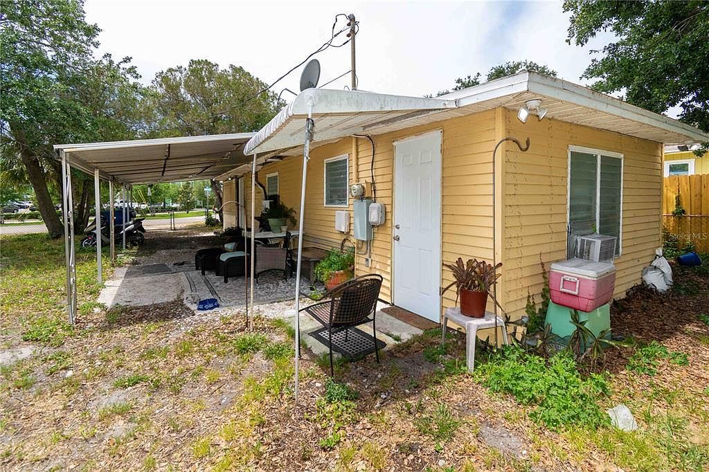 1144 7th St NW Largo, FL 33770  | Single Family