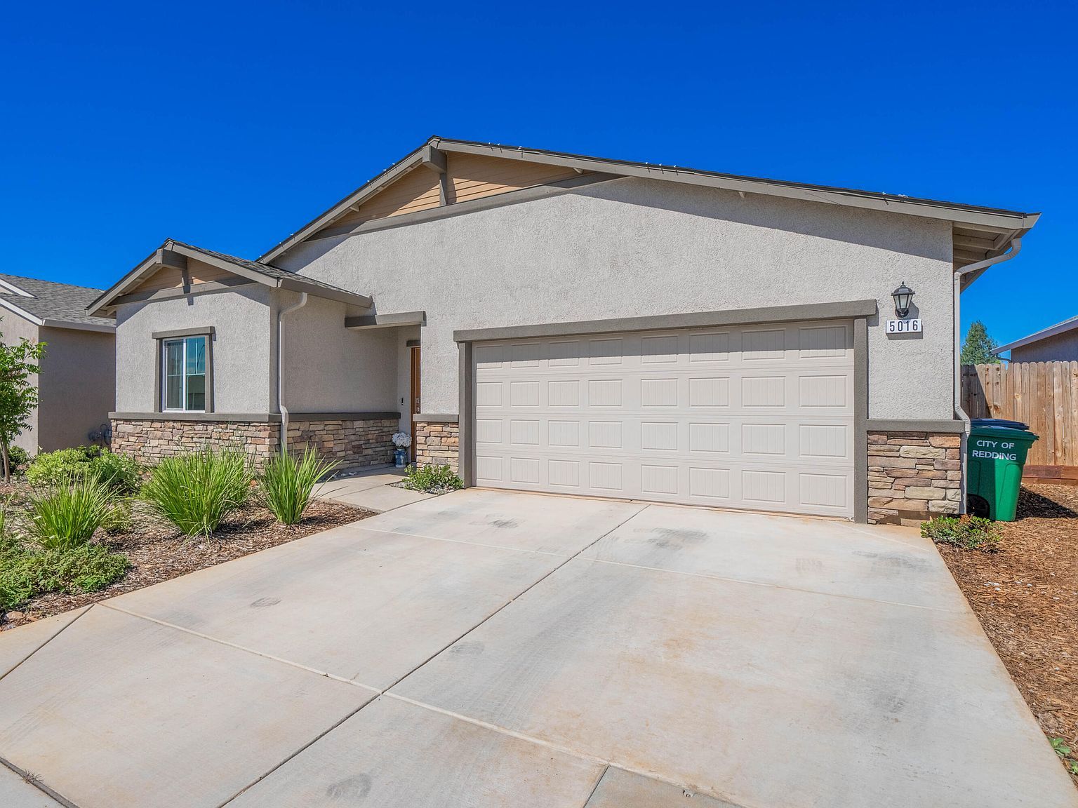 5016 Monaco Pkwy Redding, CA 96002  | Single Family