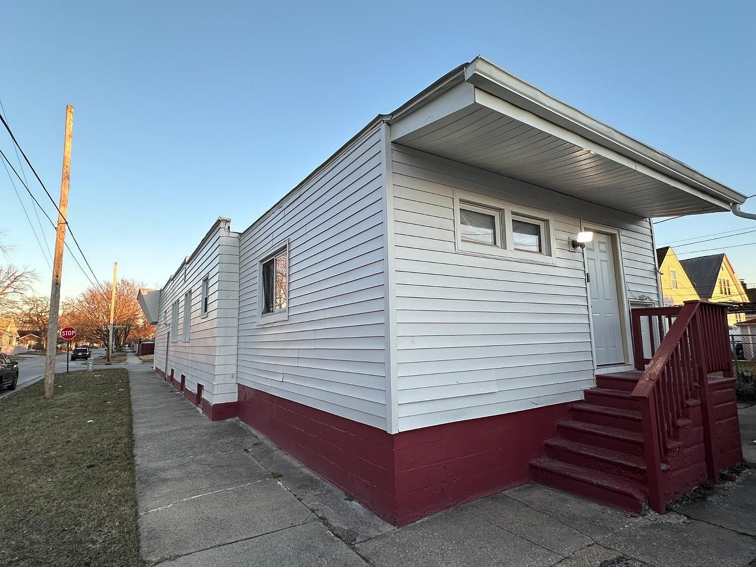 6604 Jackson Ave Hammond, IN 46324  | Single Family