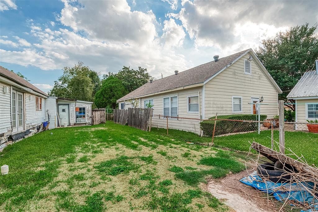 704 Holland Ave Galena Park, TX 77547  | Single Family