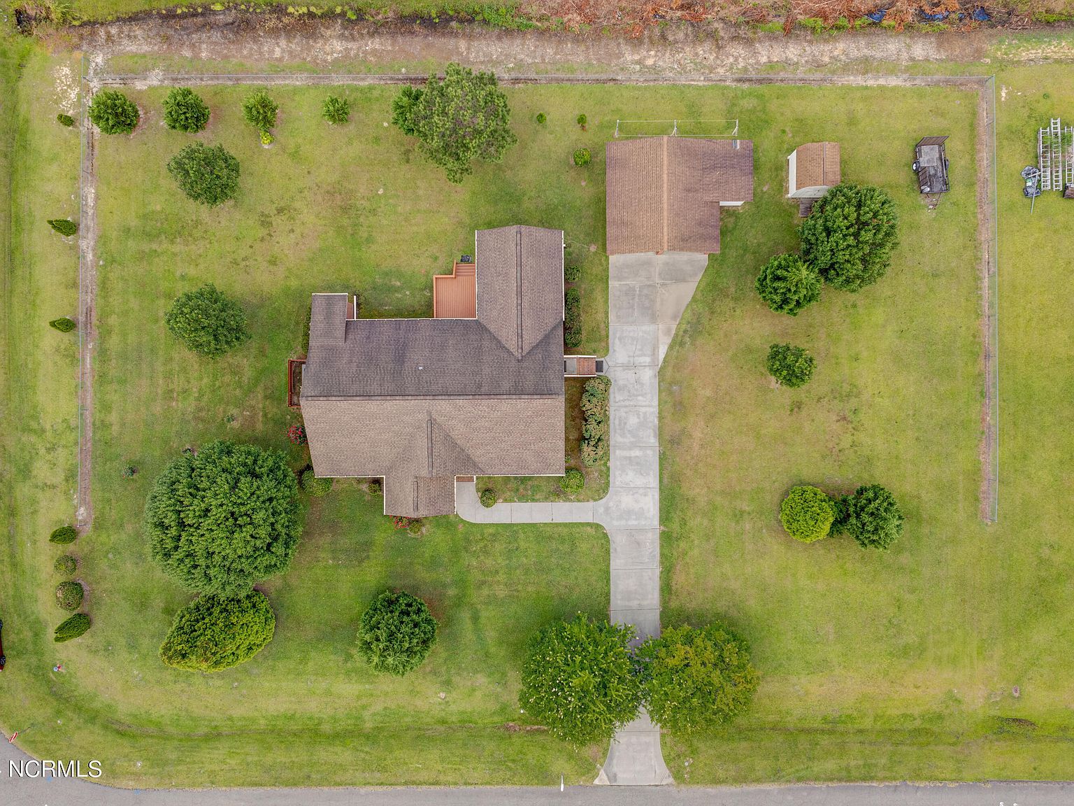 105 Phillip Mills Dr Teachey, NC 28464 | Single Family