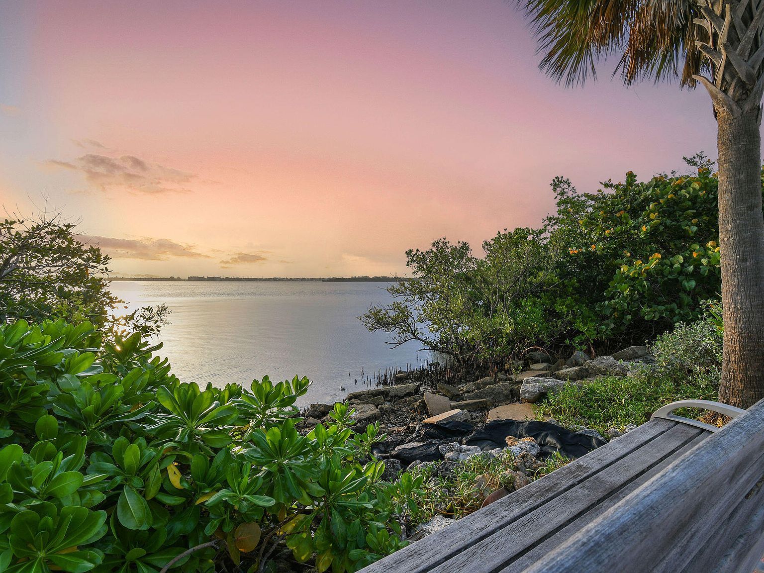 5400 N Ocean Dr APT 6B Riviera Beach, FL 33404  | Condominium