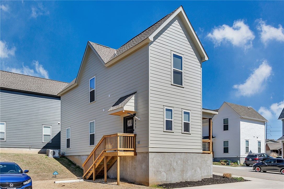 833 S One Mile Rd Fayetteville, AR 72704 | Single Family