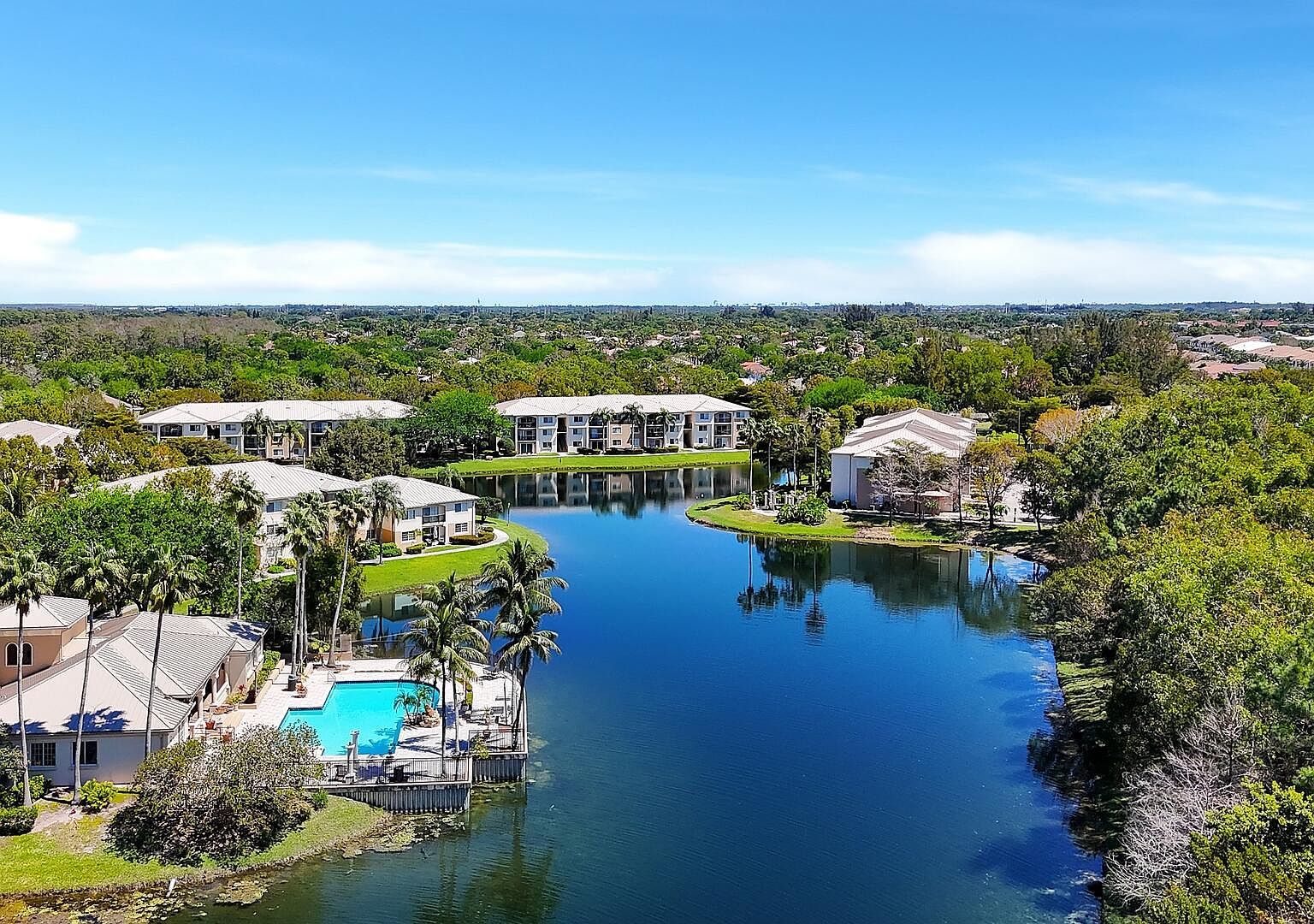 600 Crestwood Ct N APT 611 Royal Palm Beach, FL 33411 | Condominium