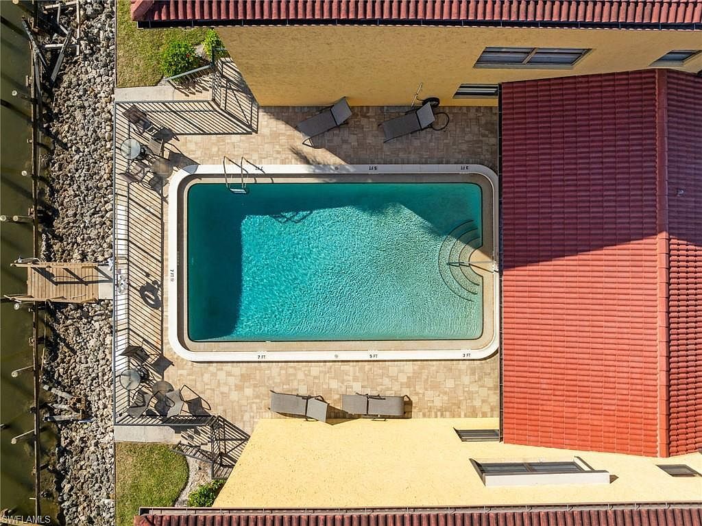 1400 Blue Point Ave APT 202 Naples, FL 34102  | Condominium