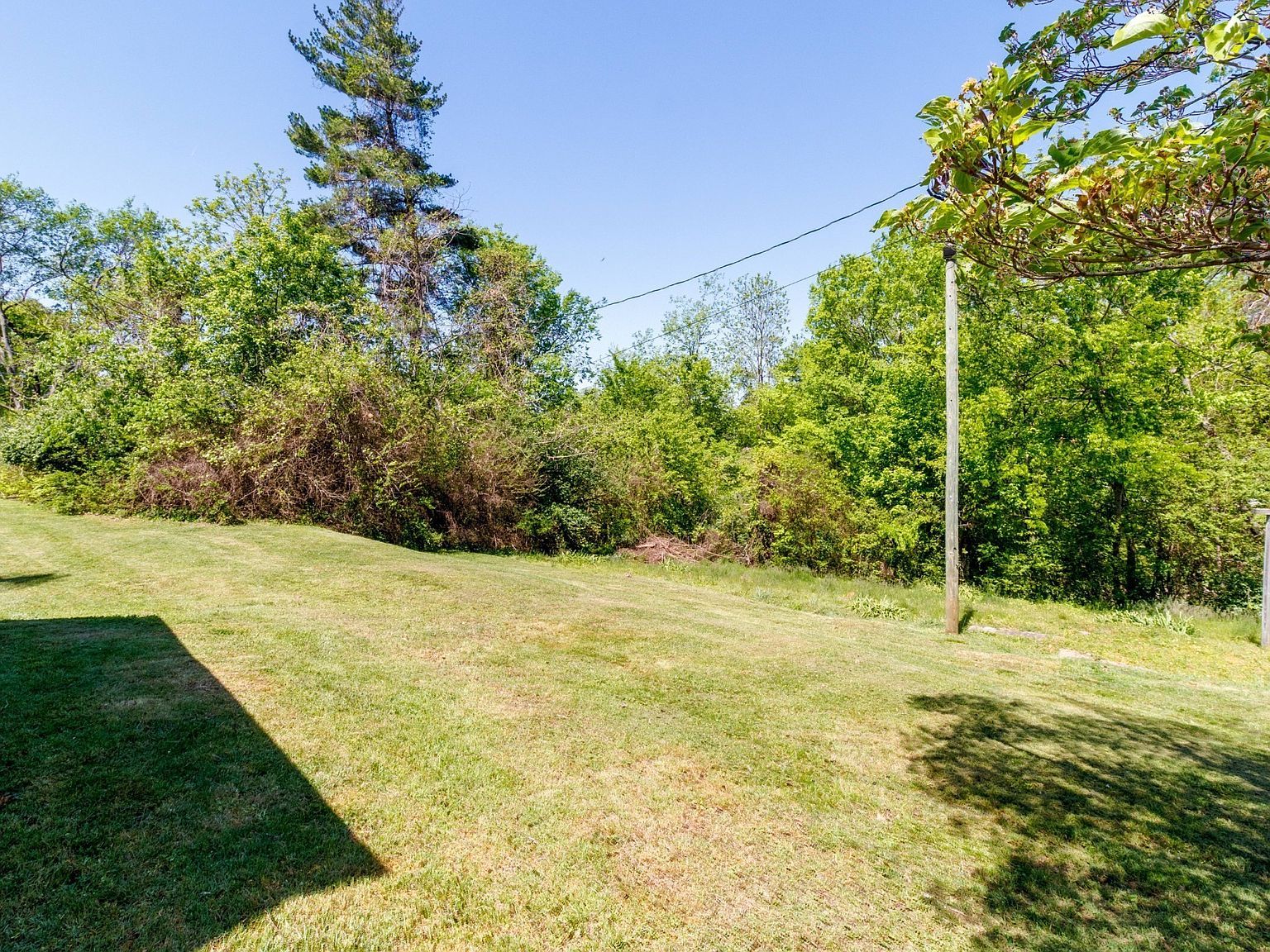 612 Anderson Dr Clarksville, TN 37040  | Single Family