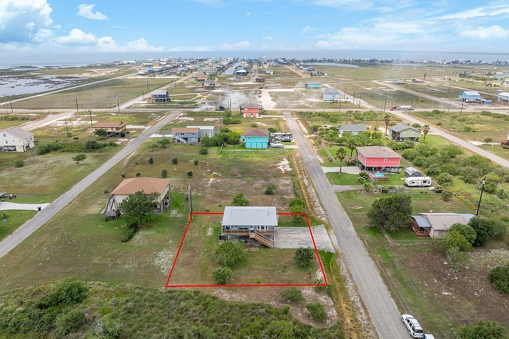 64 Castle Oak Dr Rockport, TX 78382 | Single Family