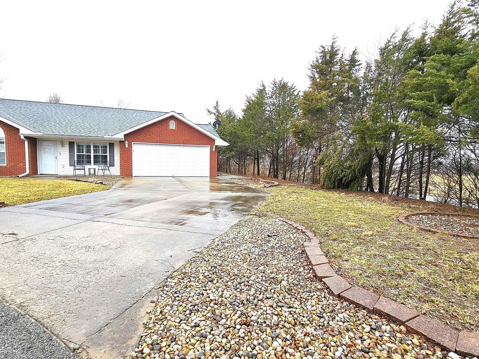 3211 Cherokee Dr Marion, IL 62959 - Thumbnail 3