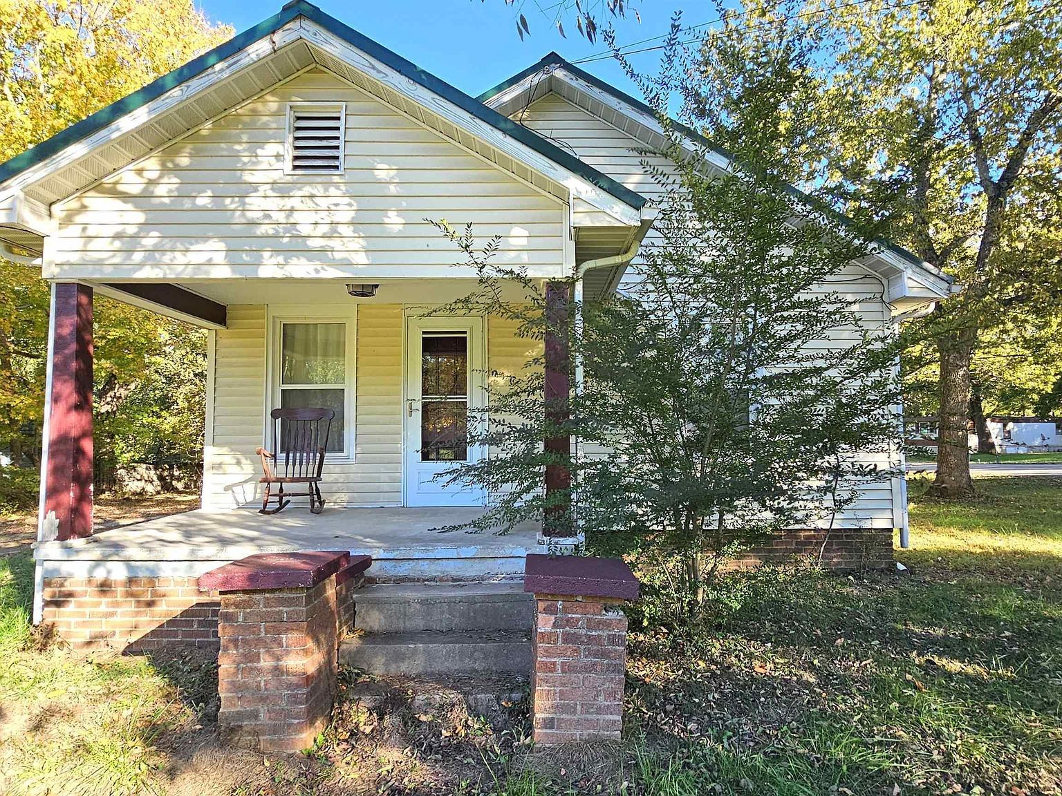 2571 S Illinois Ave Carbondale, IL 62903 - Thumbnail 3