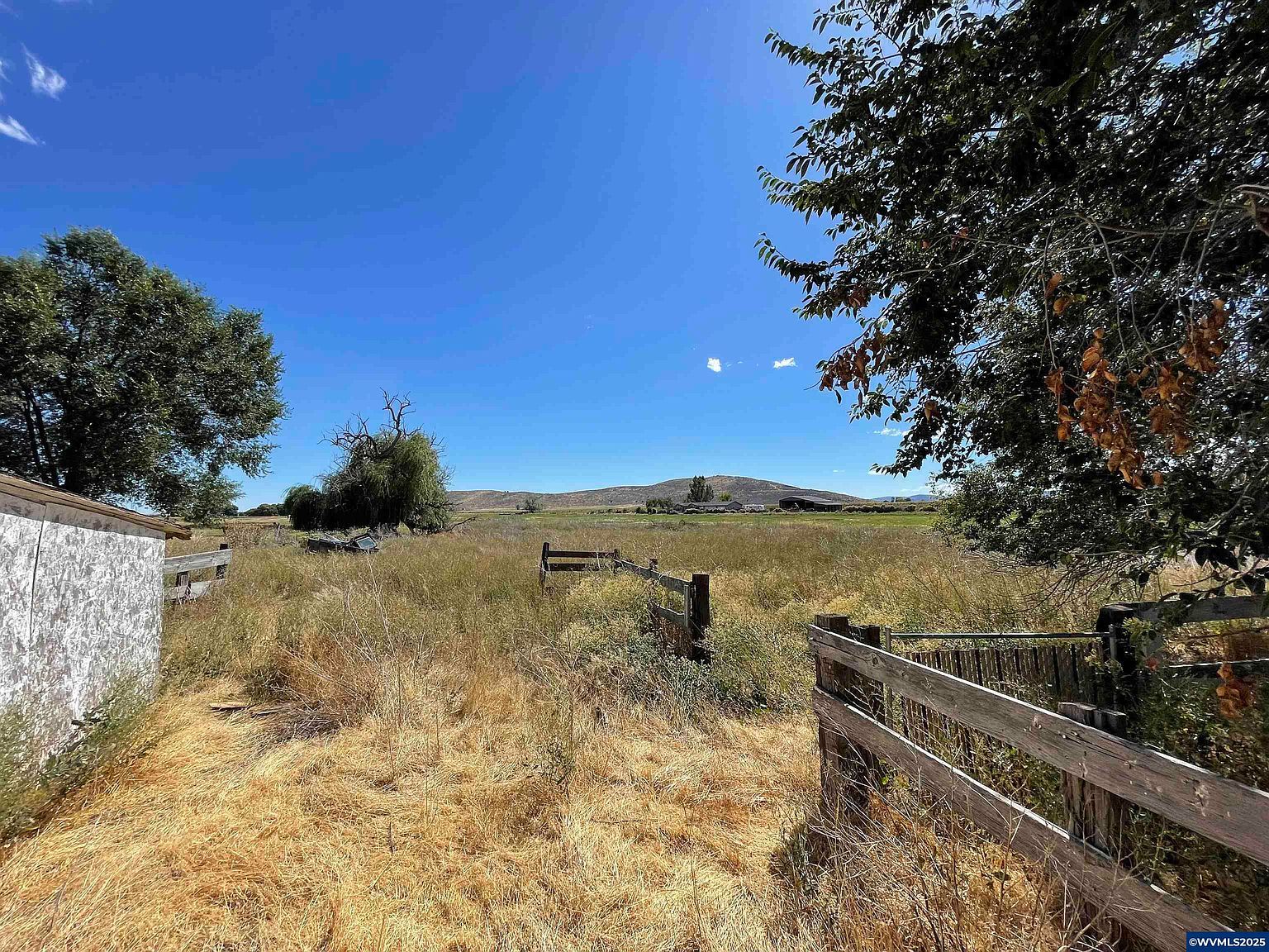 2202 Joe Wright Rd Klamath Falls, OR 97603 - Thumbnail 3