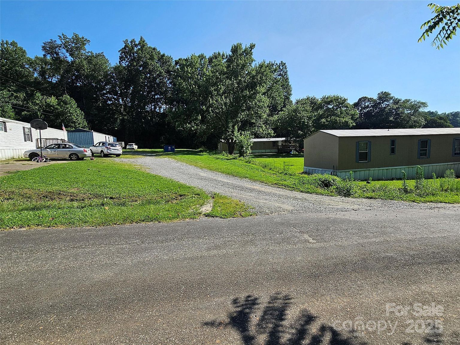 5929 Mourglea Ave Connelly Springs, NC 28612 - Thumbnail 3