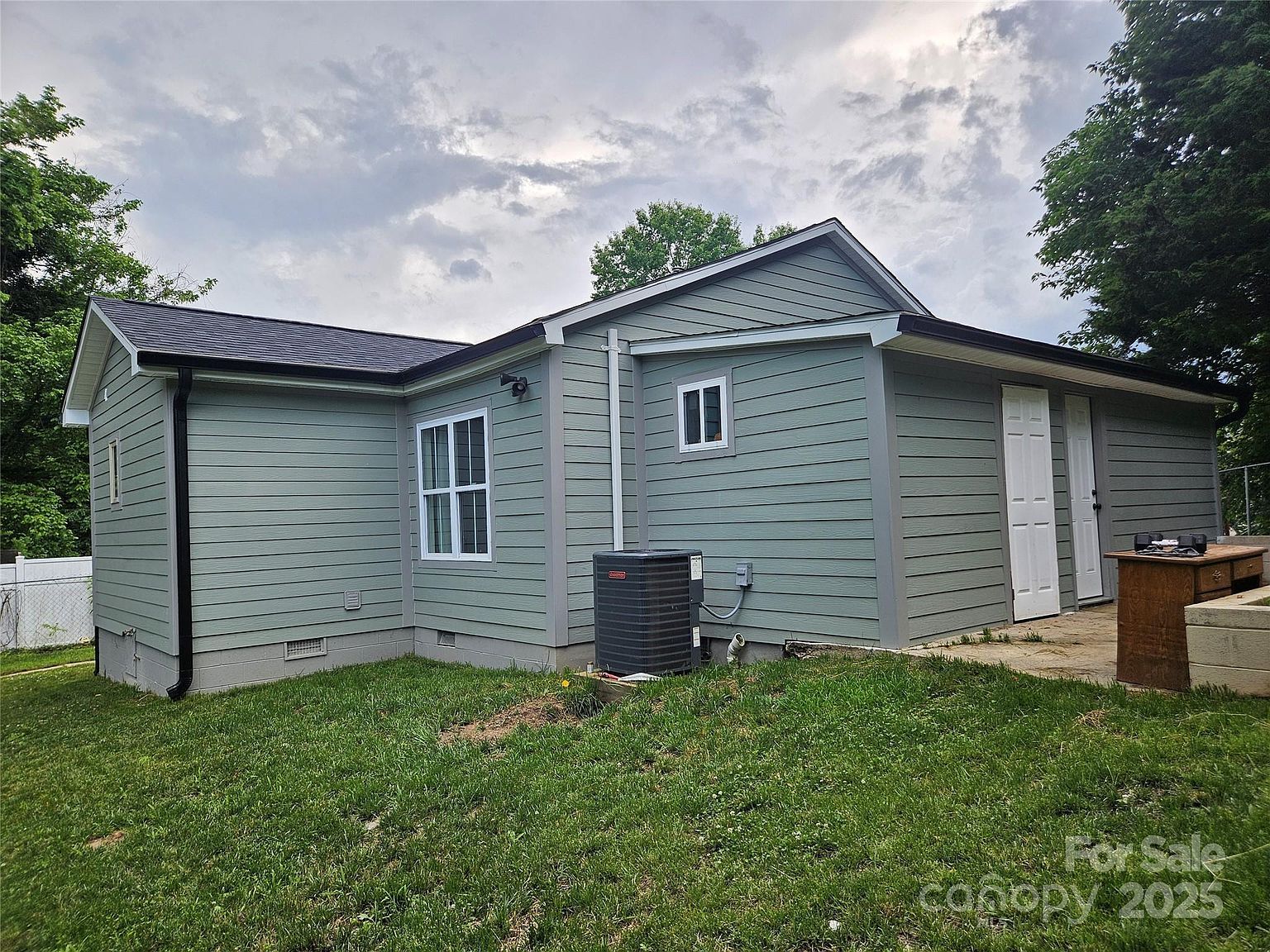 533B Hill St NW Lenoir, NC 28645 - Thumbnail 3
