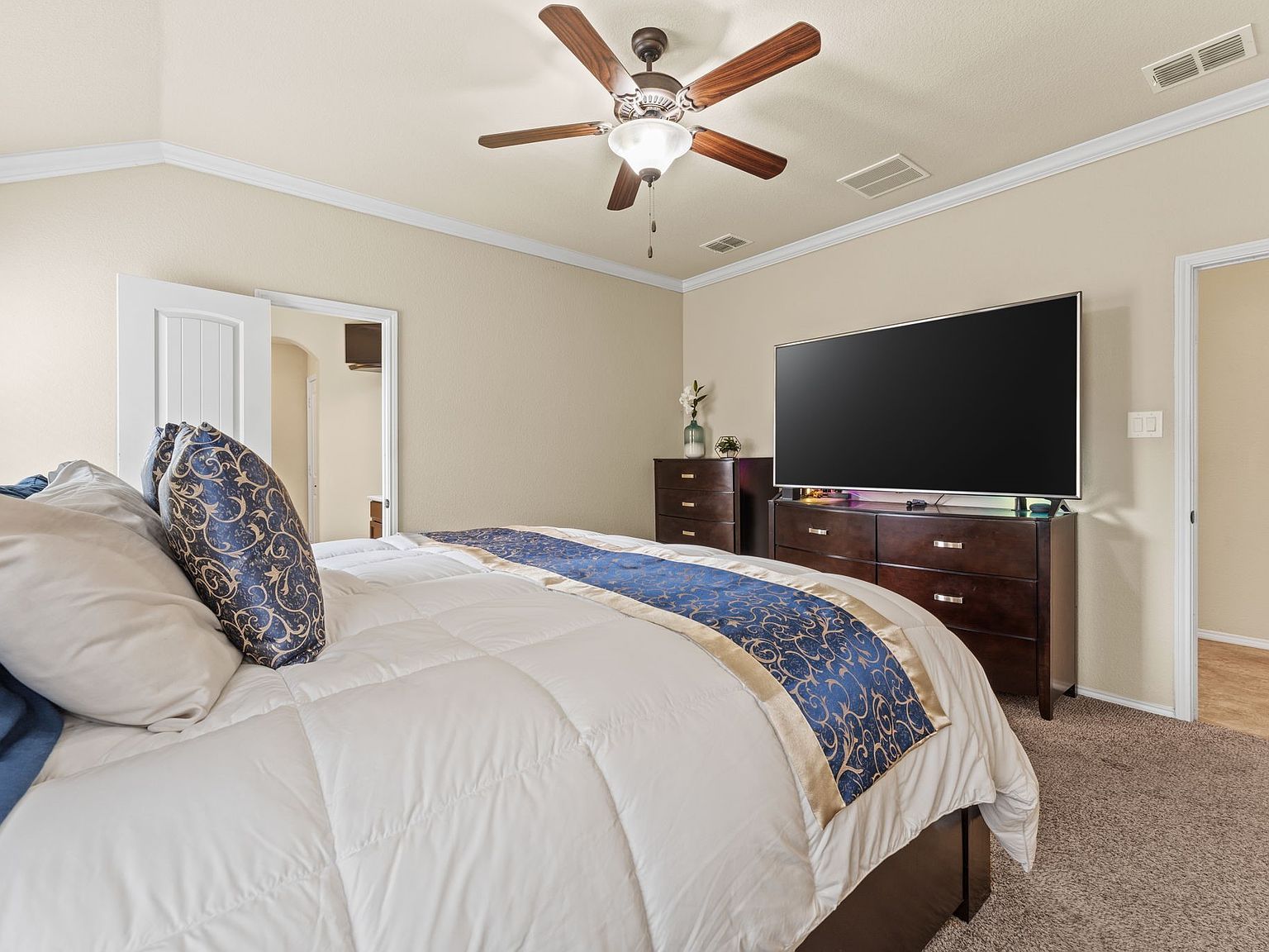 8400 Sioux Trl Aubrey, TX 76227 - Thumbnail 3
