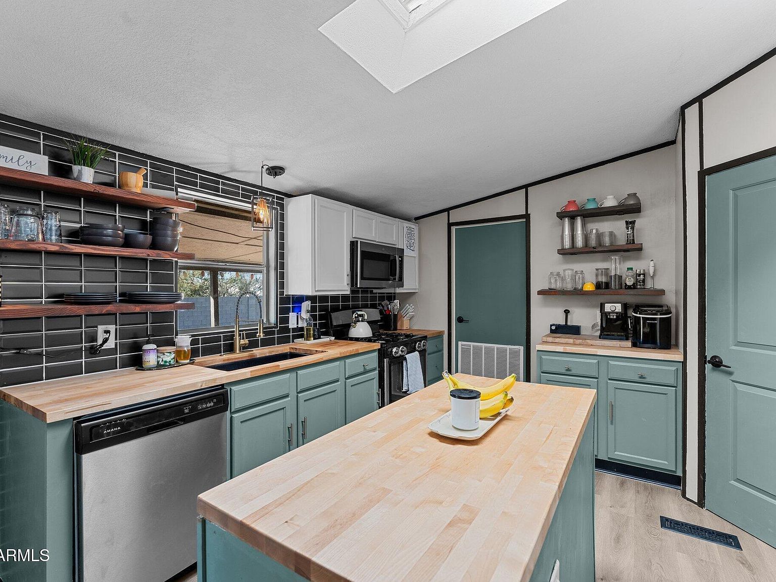 266 W Gompers Cir Morristown, AZ 85342 - Thumbnail 3