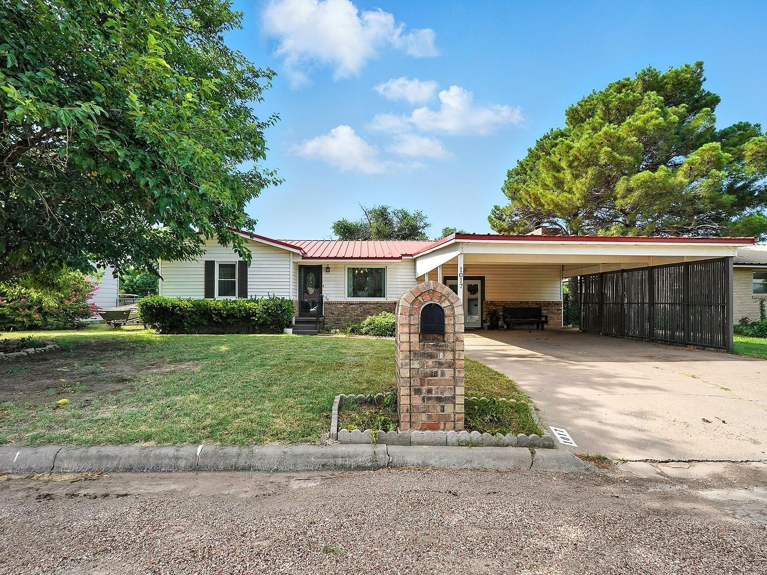 1017 NW 2nd St Hamlin, TX 79520 - Thumbnail 3